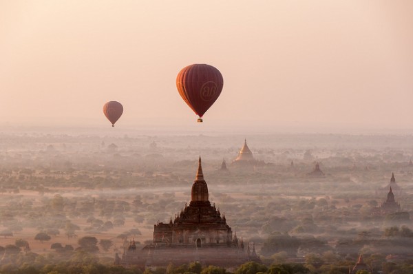 Trải nghiệm bay cùng khinh khí cầu ở Bagan