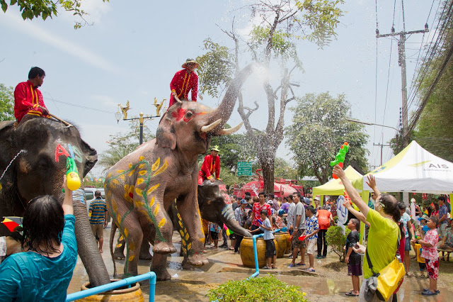 Lễ hội té nước Songkran