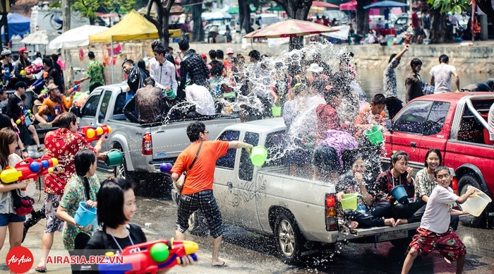 Lễ hội té nước Songkran Thái Lan