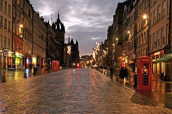 Royal Mile ở Scotland